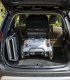 La rampe valise repliée est facile à transporter à côté du scooter électrique senior dans le coffre