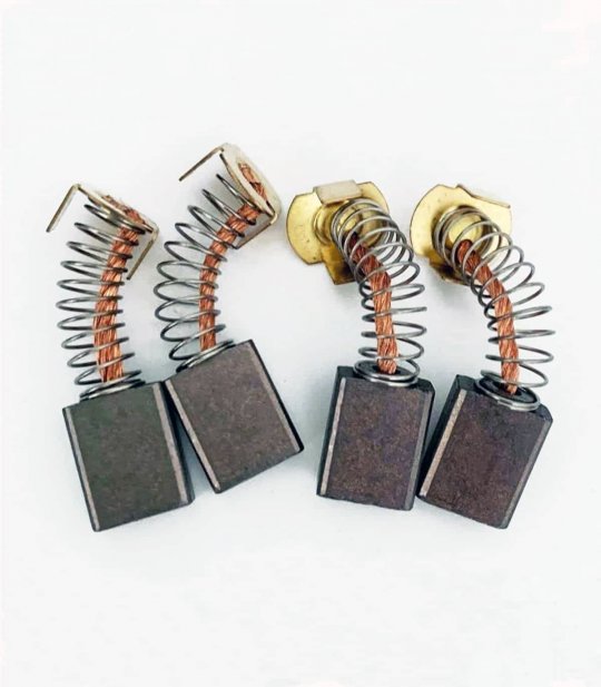 4 brosses carbone moteur et balais charbon pour Invacare Orion (3 et 4 roues)